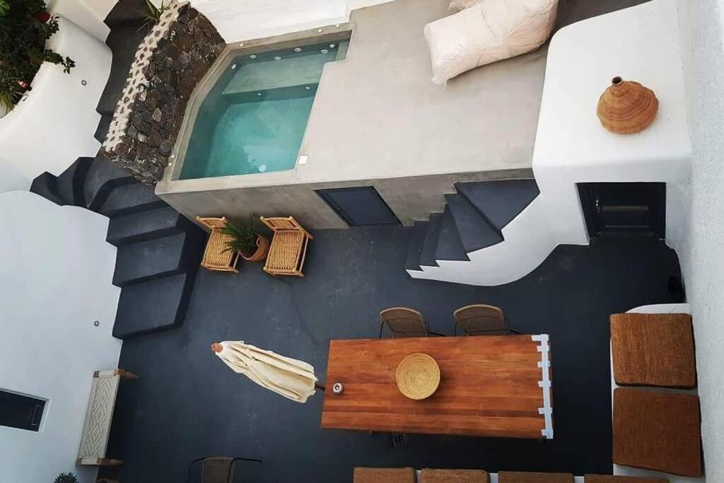 Santorini Folia Cave House With Jacuzzi Villa Pýrgos Exterior foto