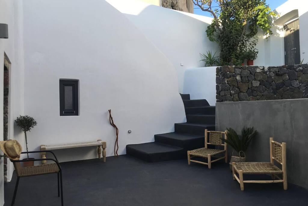Santorini Folia Cave House With Jacuzzi Villa Pýrgos Exterior foto