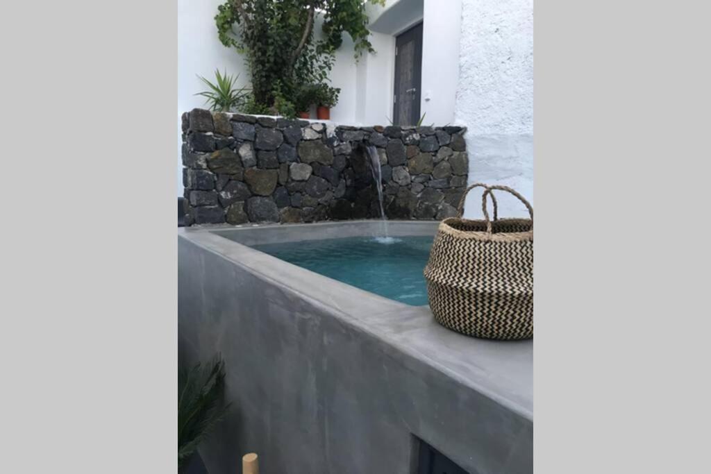 Santorini Folia Cave House With Jacuzzi Villa Pýrgos Exterior foto