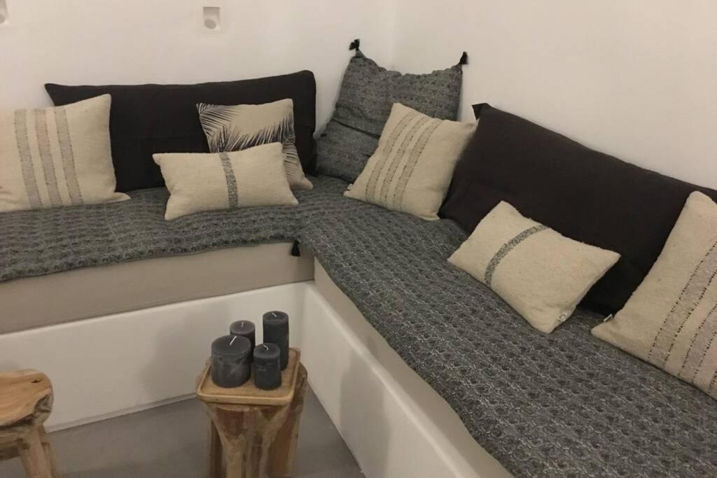 Santorini Folia Cave House With Jacuzzi Villa Pýrgos Exterior foto