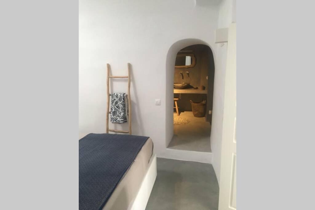 Santorini Folia Cave House With Jacuzzi Villa Pýrgos Exterior foto