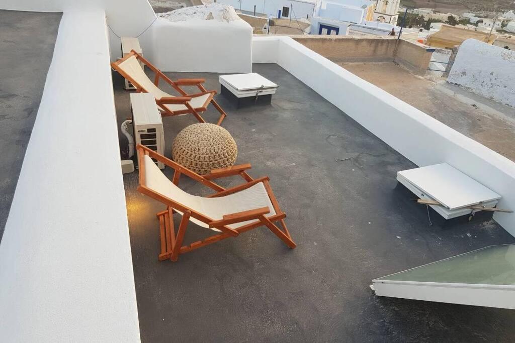 Santorini Folia Cave House With Jacuzzi Villa Pýrgos Exterior foto